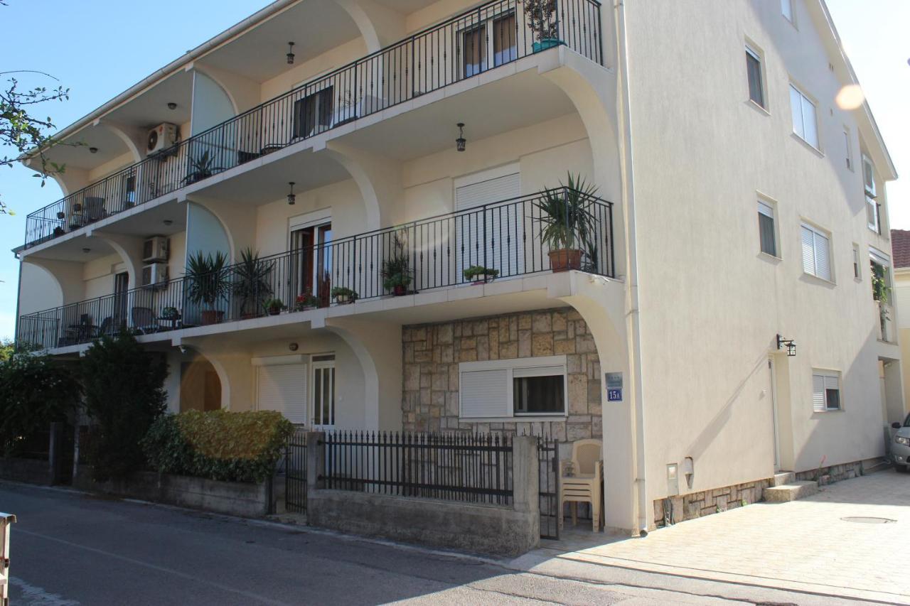 Apartmani Franovic Tivat Exterior foto